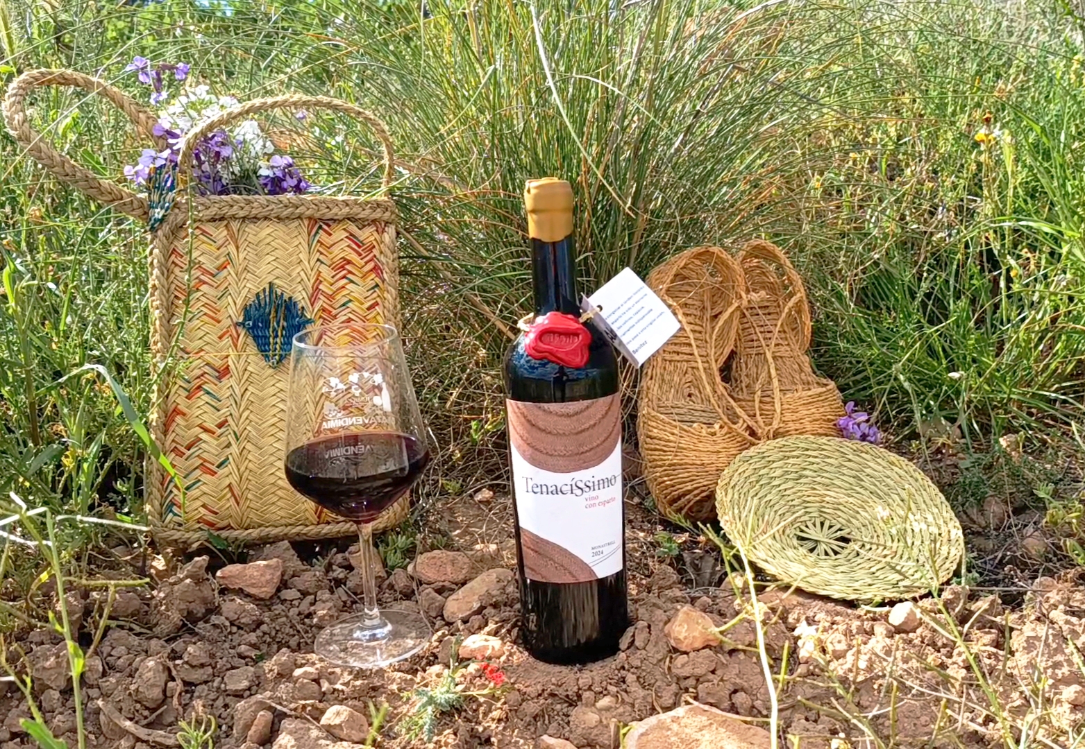 Vino Macerado con Esparto. Proyecto compartido por Jesús Ortega María y Juan Miguel Benítez (Enólogo de Bodegas Alceño),Jumilla.jpg