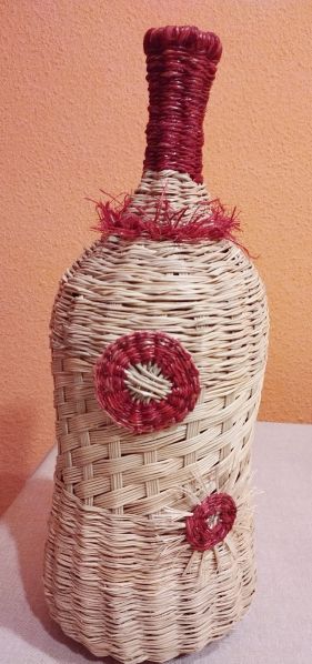 Archivo:Cesta de punto peine y gitano elaborado por Julia España Pulido, Perales de Tajuña(Madrid).jpg